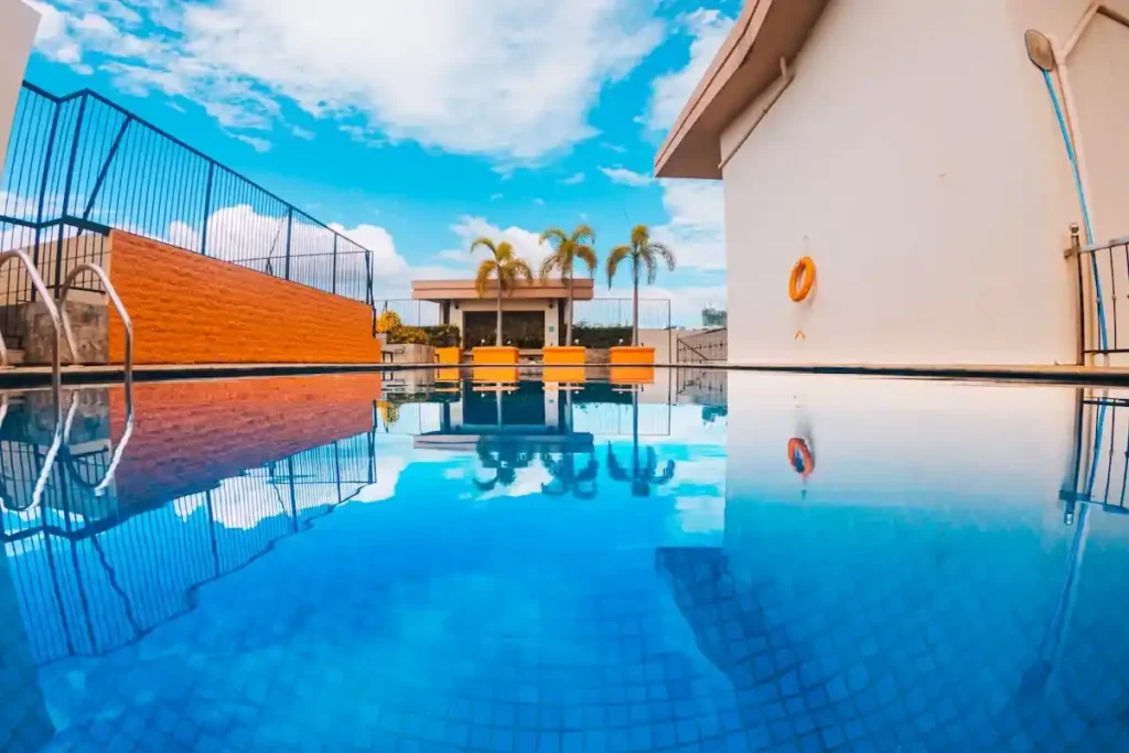 Jasa-Perawatan-Kolam-Renang-Senayan.